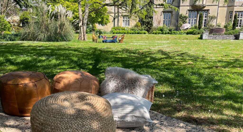 jute and leather pouffes for hire